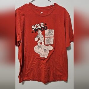Nike Red Sole Food Shoe Dunk Graphic Printed Tshirt Large B14 Embroidery Sleeve